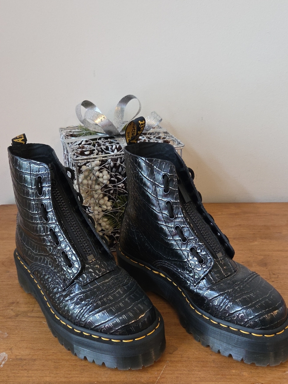 Dr Marten: Men 7, Womens 9 UK 7 Black Croc-Embossed Platform Lace-Up Boots
